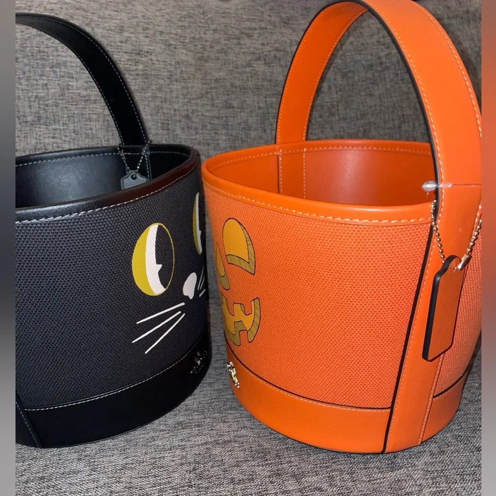(1) Coach Pumpkin or Black Cat Bucket Purse - Picture 5 of 5